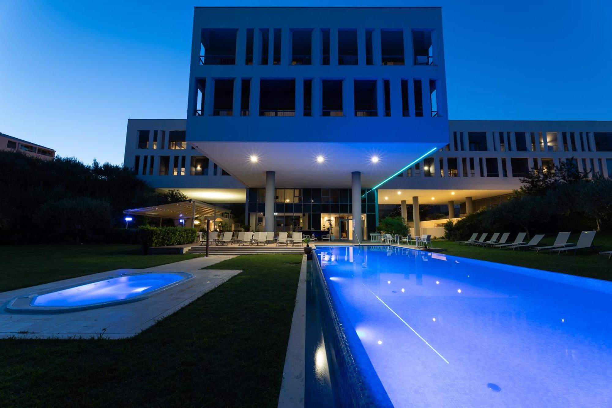 Hotel Salona Palace المظهر الخارجي الصورة