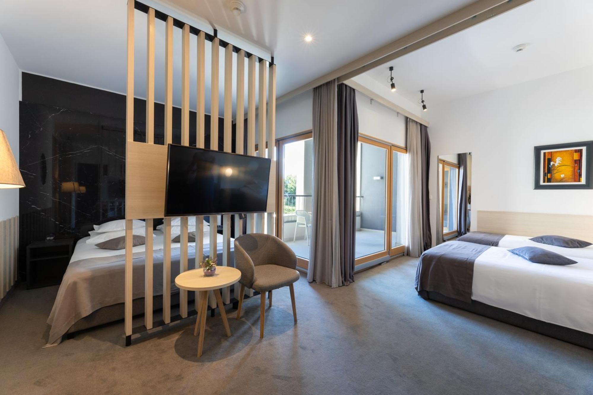 Hotel Salona Palace المظهر الخارجي الصورة