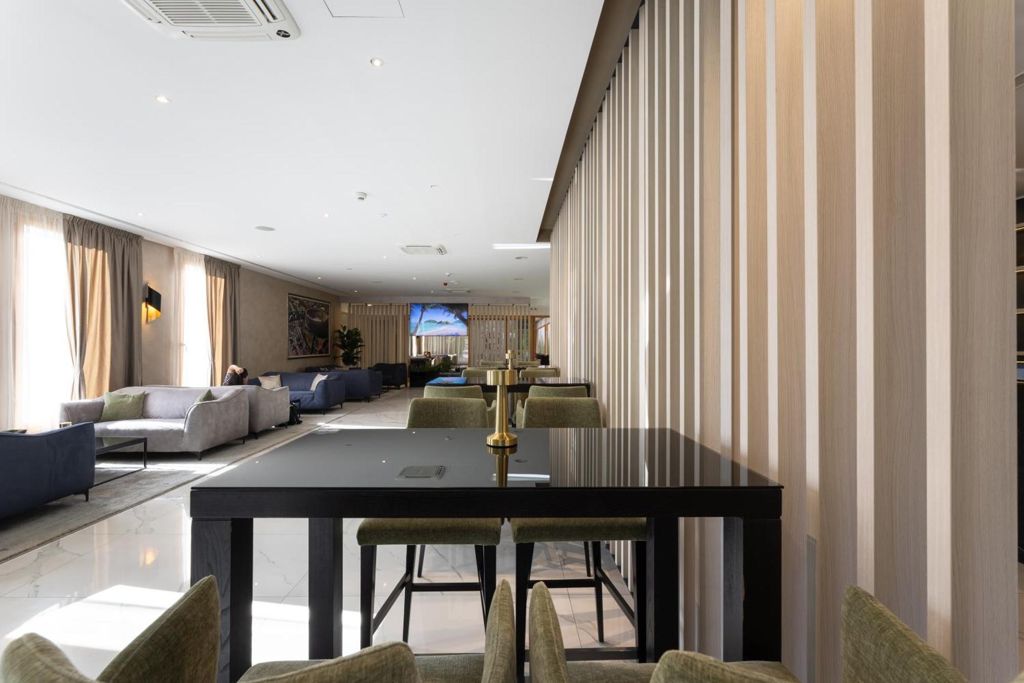 Hotel Salona Palace المظهر الخارجي الصورة