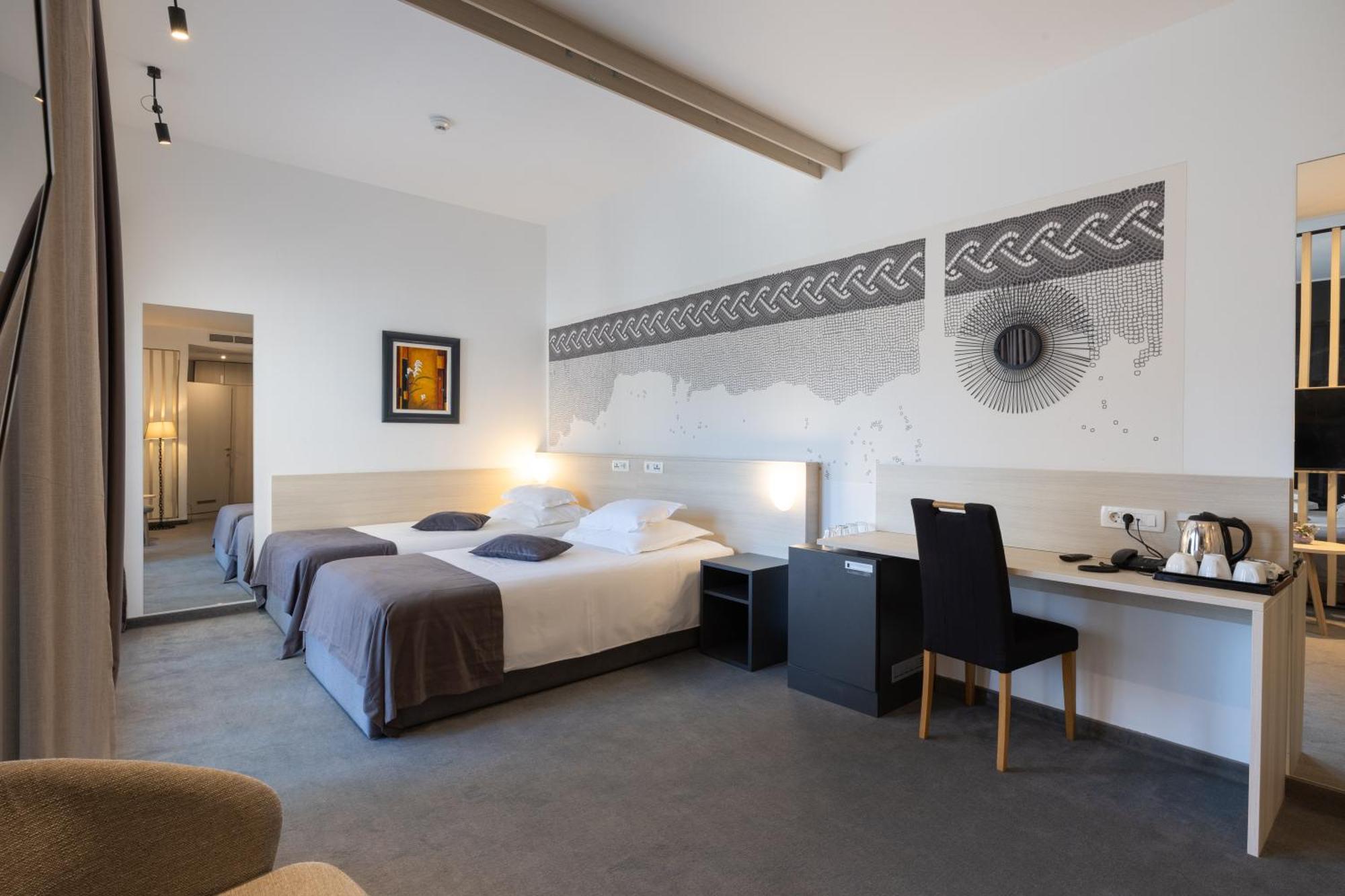 Hotel Salona Palace المظهر الخارجي الصورة