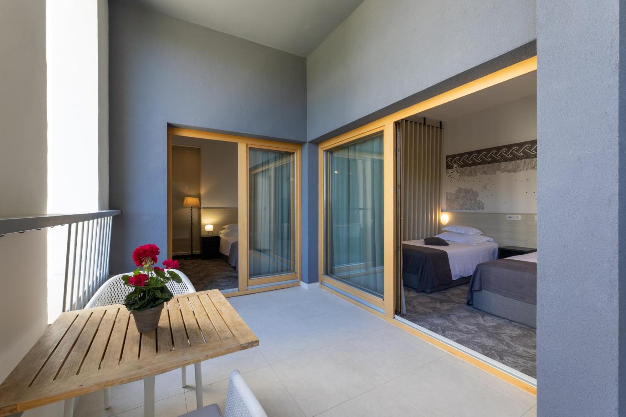 Hotel Salona Palace المظهر الخارجي الصورة