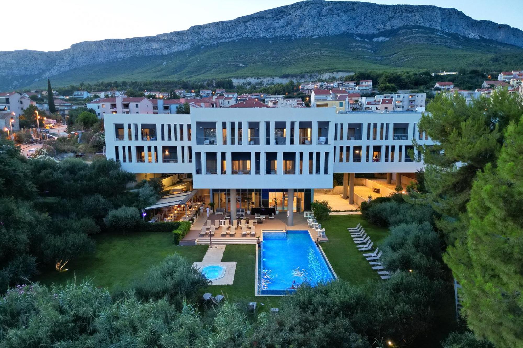 Hotel Salona Palace المظهر الخارجي الصورة